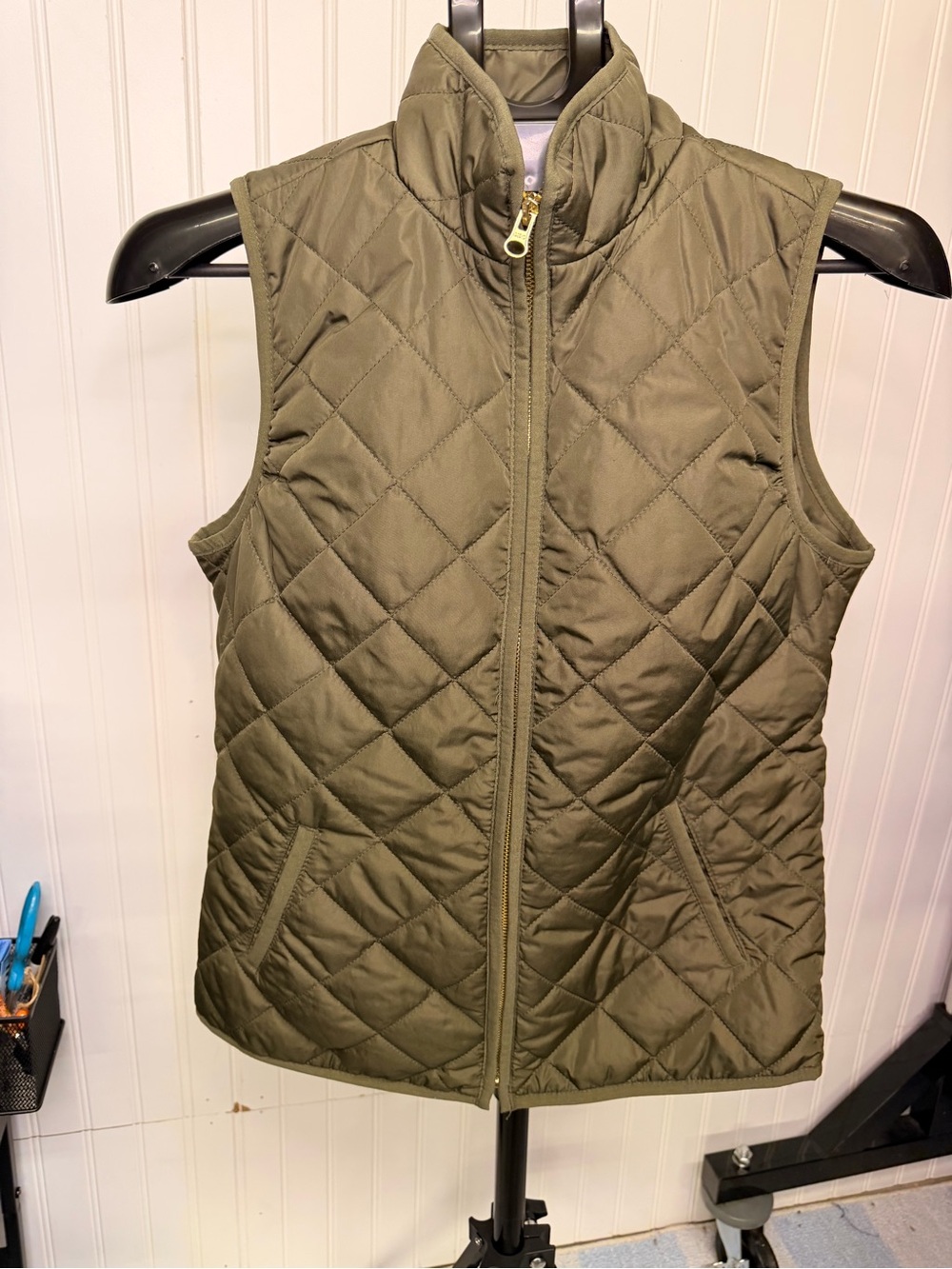 Old Navy Olive Quilted Sleeveless Vest